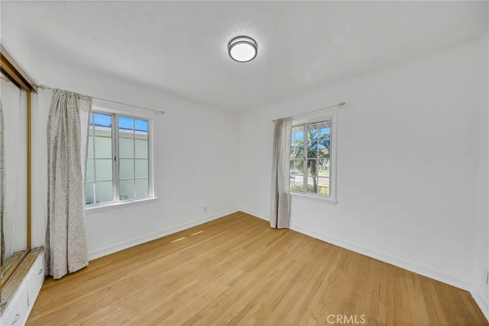 3246 marber Avenue Long Beach, CA 92808