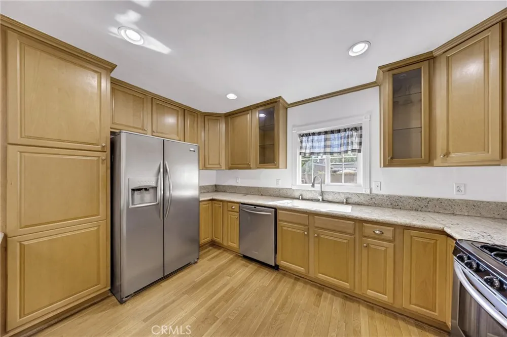 3246 marber Avenue Long Beach, CA 92808