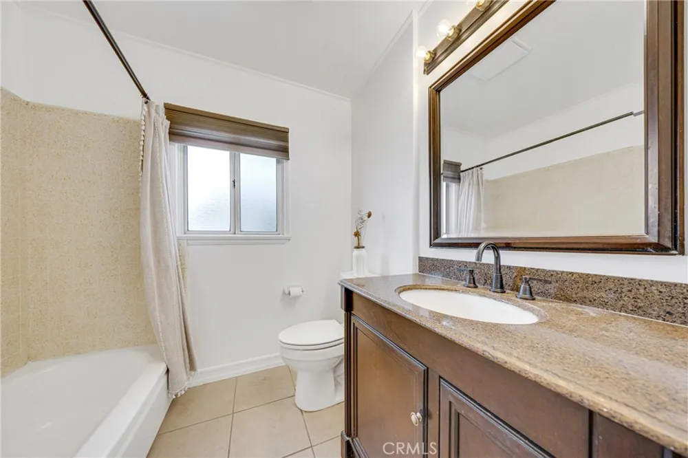 3246 marber Avenue Long Beach, CA 92808