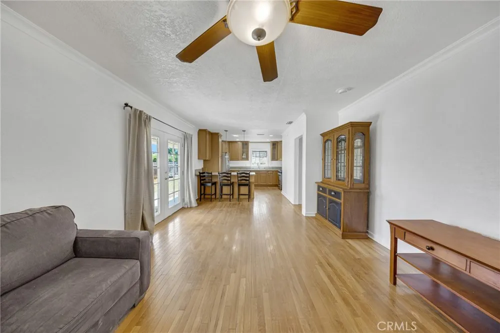 3246 marber Avenue Long Beach, CA 92808