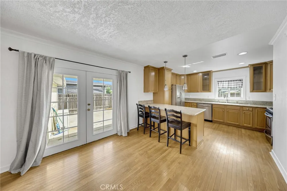 3246 marber Avenue Long Beach, CA 92808