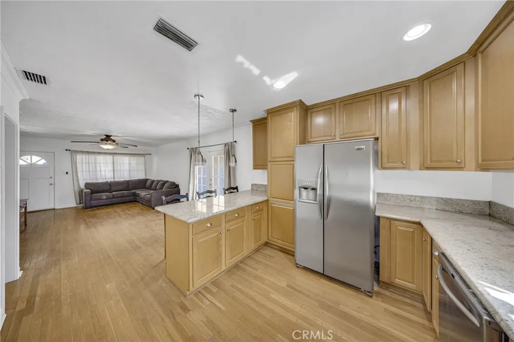 3246 marber Avenue Long Beach, CA 92808