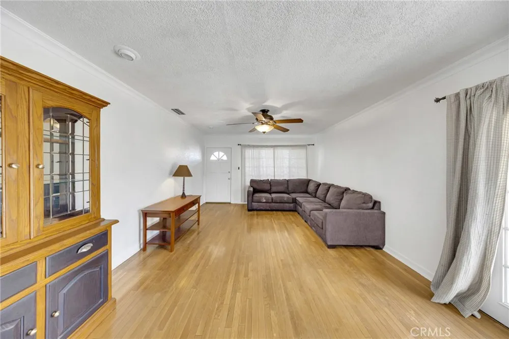 3246 marber Avenue Long Beach, CA 92808