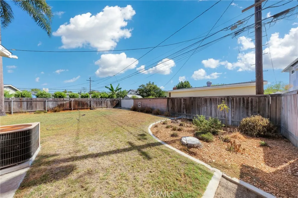 3246 marber Avenue Long Beach, CA 92808