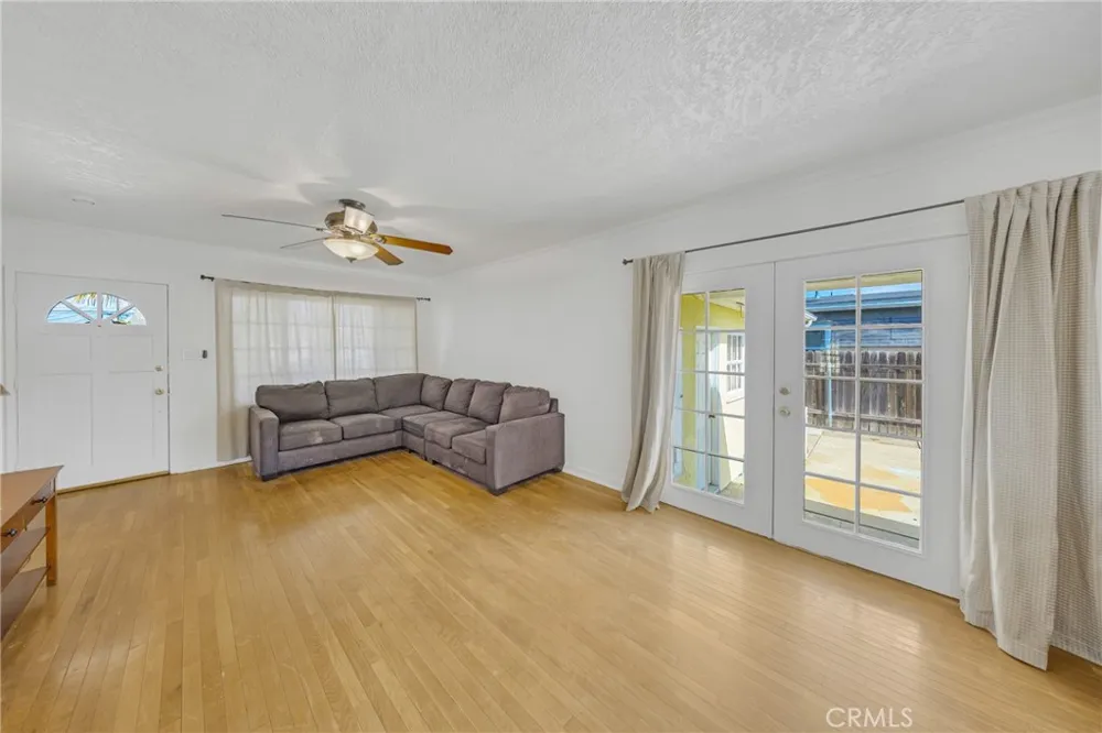 3246 marber Avenue Long Beach, CA 92808