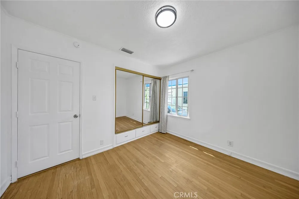 3246 marber Avenue Long Beach, CA 92808