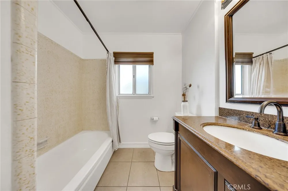 3246 marber Avenue Long Beach, CA 92808