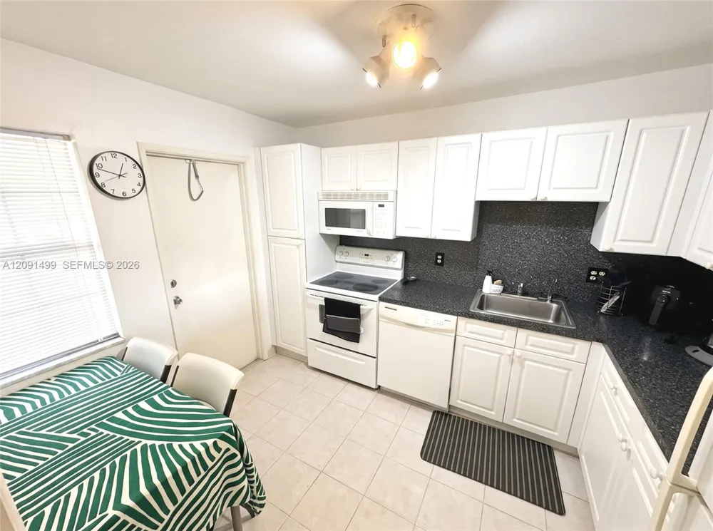 2681 S Course Dr #511 Pompano Beach, FL 33069