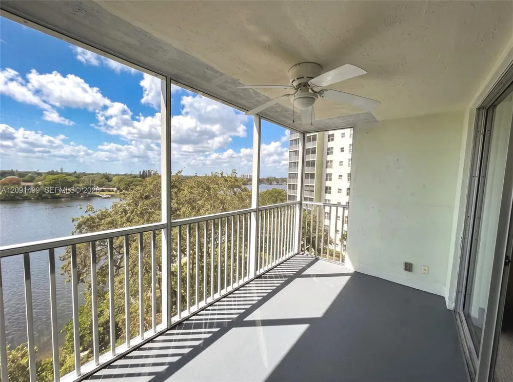 2681 S Course Dr #511 Pompano Beach, FL 33069