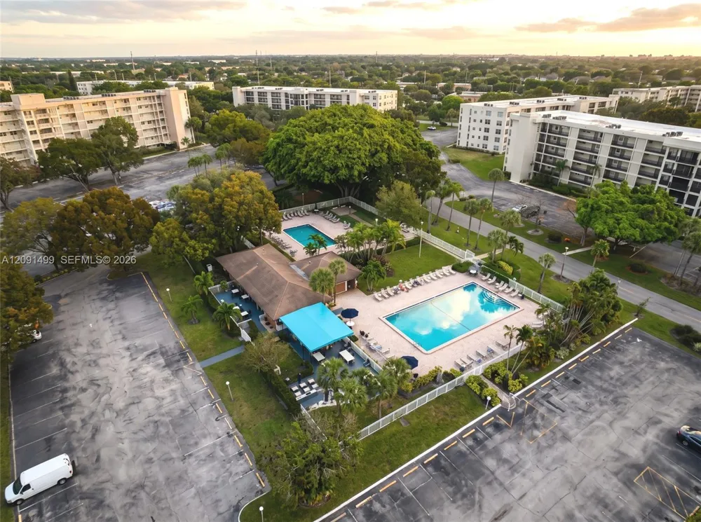 2681 S Course Dr #511 Pompano Beach, FL 33069