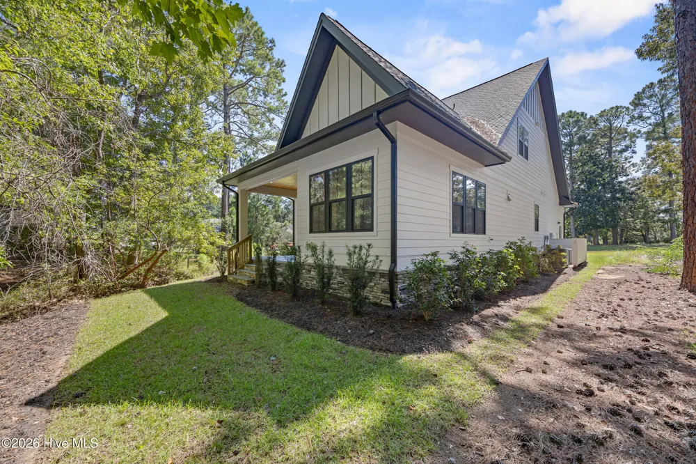 613 Riverwood Drive SE Bolivia, NC 28422