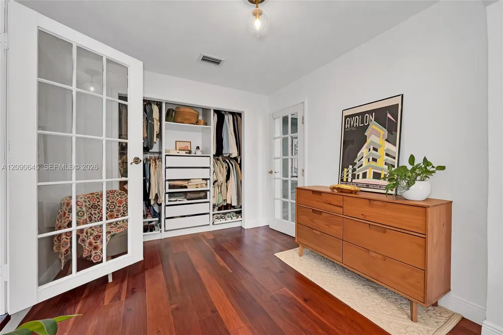 6751 SW 30th St Miami, FL 33155