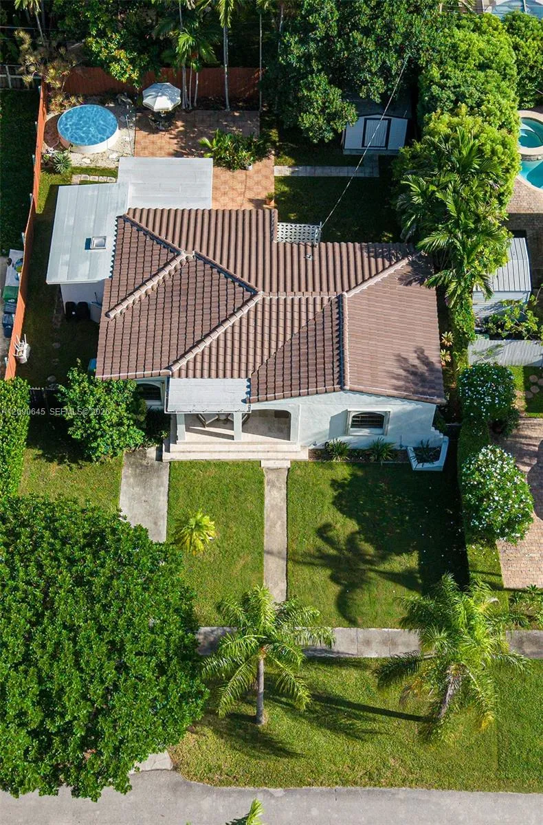 6751 SW 30th St Miami, FL 33155