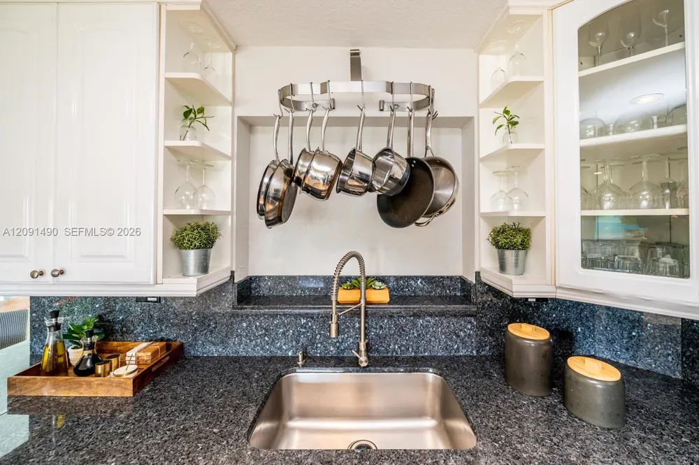 1841 SE 6th St Pompano Beach, FL 33060