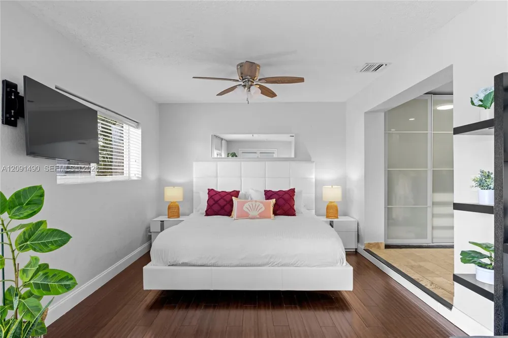 1841 SE 6th St Pompano Beach, FL 33060