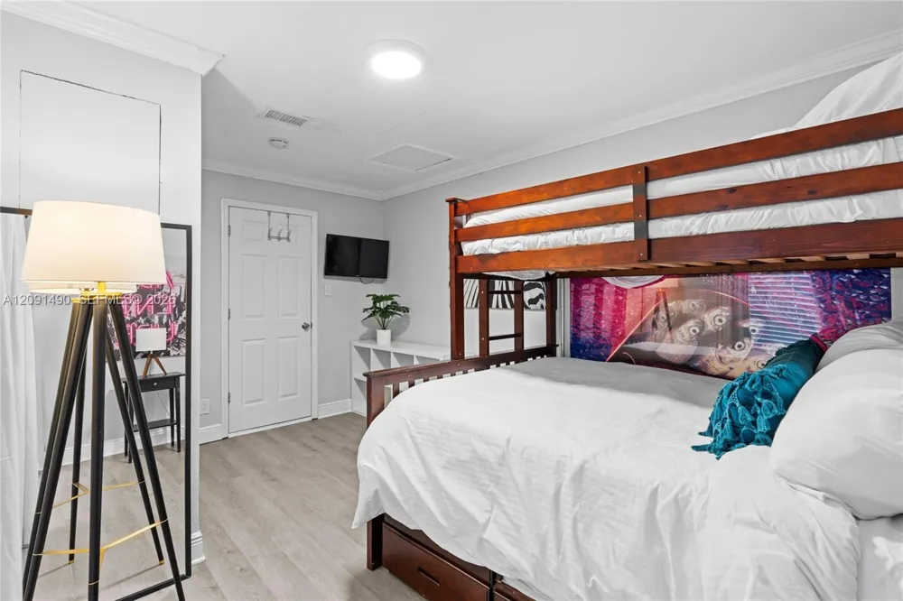 1841 SE 6th St Pompano Beach, FL 33060