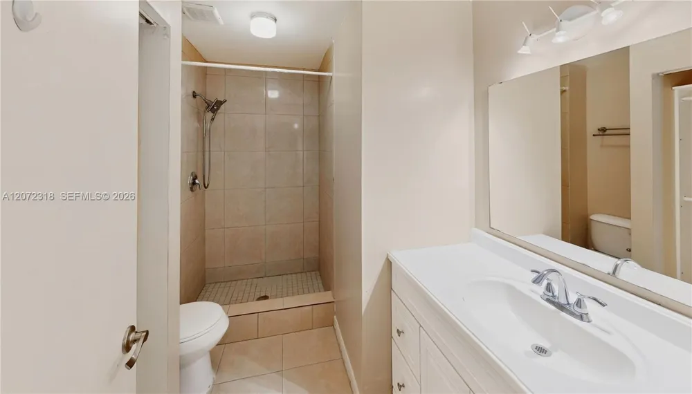 7670 SW 152nd Ave #206 Miami, FL 33193