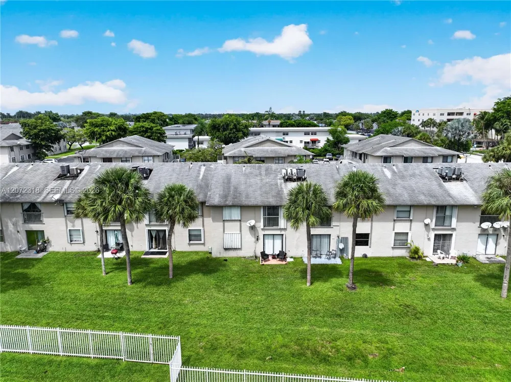 7670 SW 152nd Ave #206 Miami, FL 33193