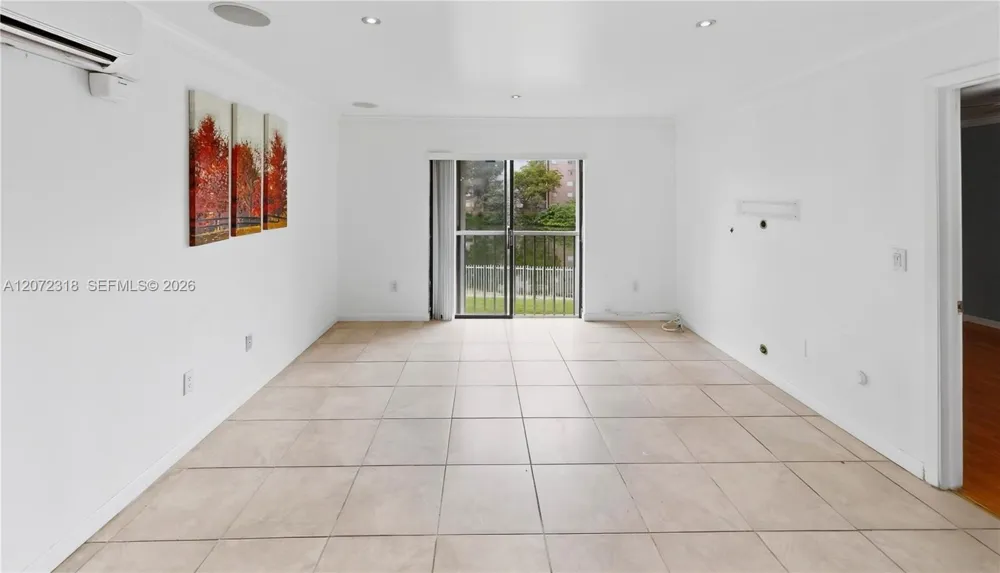 7670 SW 152nd Ave #206 Miami, FL 33193