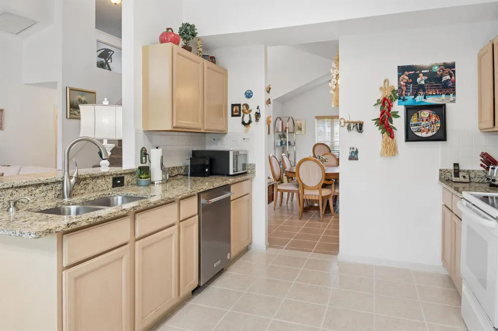 2235 SOUNDINGS COURT 33413