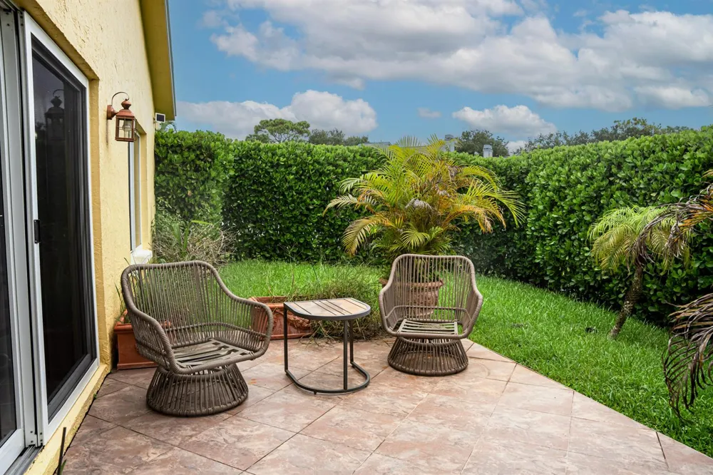 2235 SOUNDINGS COURT 33413