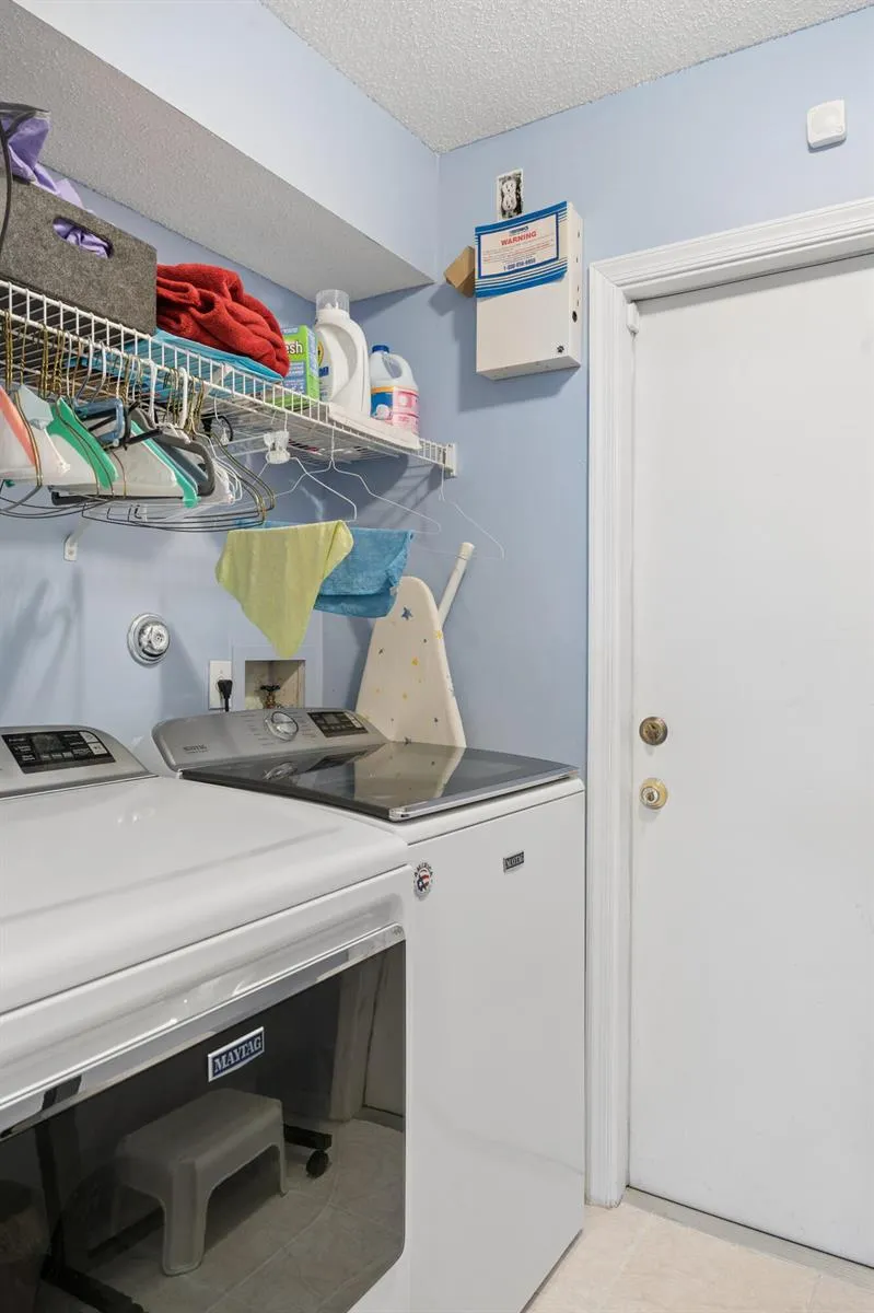 2235 SOUNDINGS COURT 33413