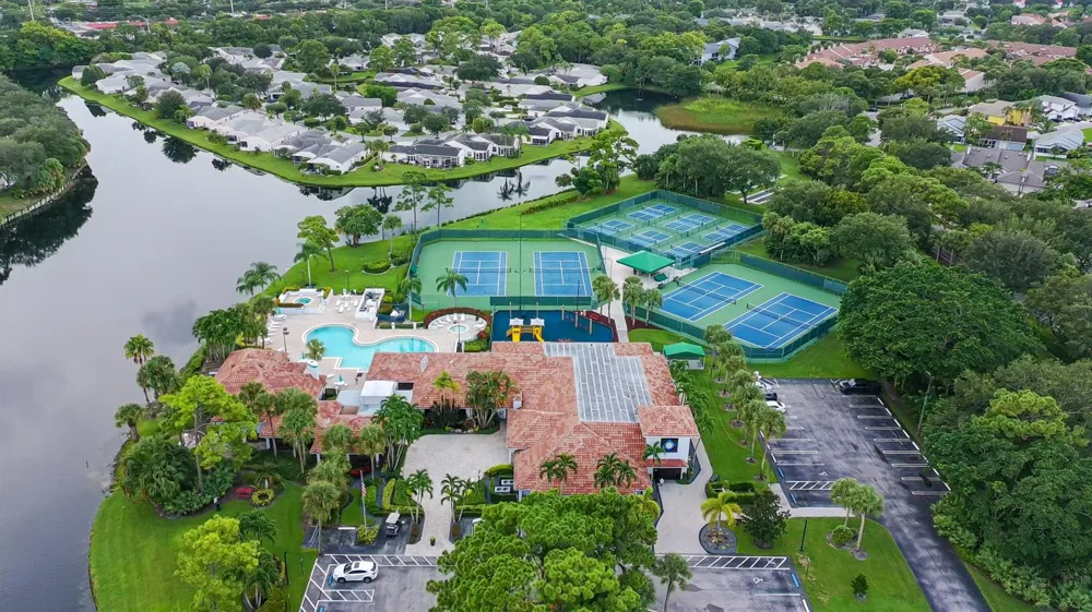 2235 SOUNDINGS COURT 33413