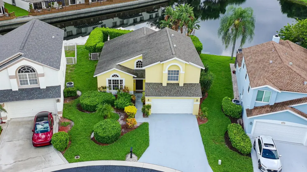 2235 SOUNDINGS COURT 33413