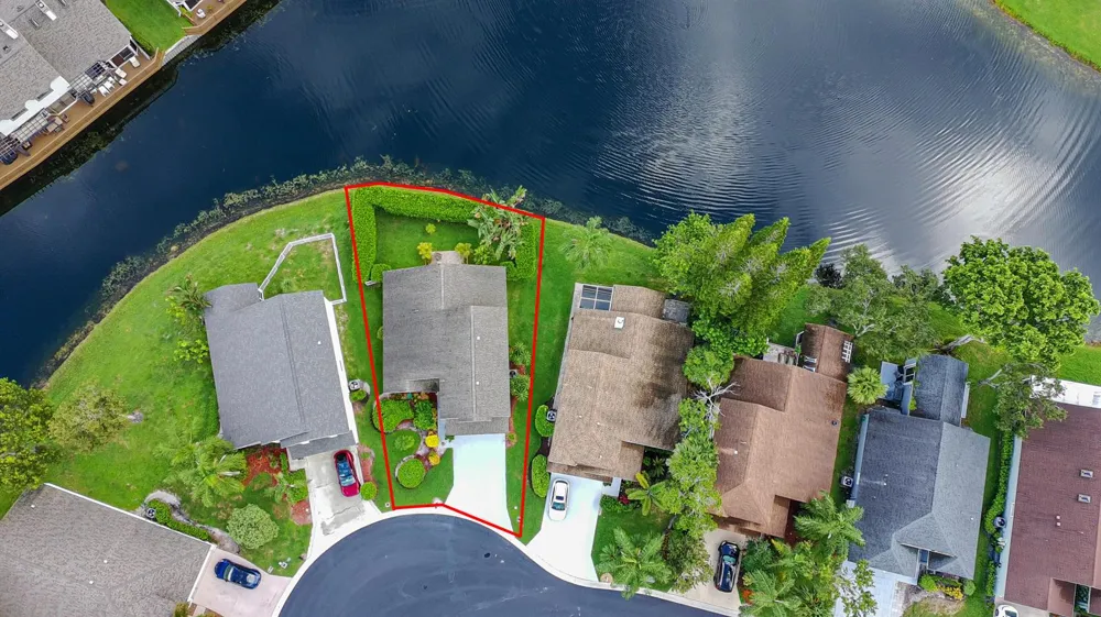 2235 SOUNDINGS COURT 33413