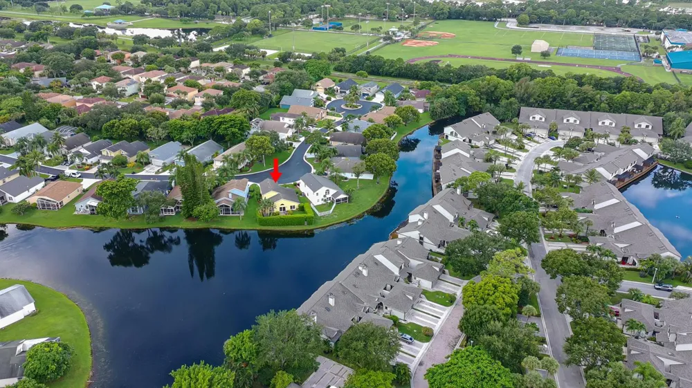 2235 SOUNDINGS COURT 33413