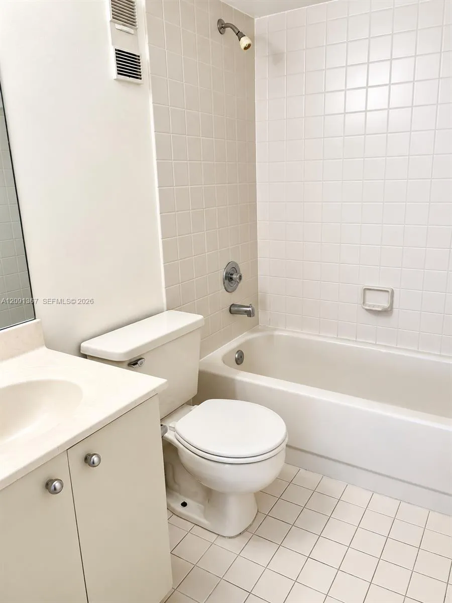 13255 SW 88th Ln #402-CS Miami, FL 33186
