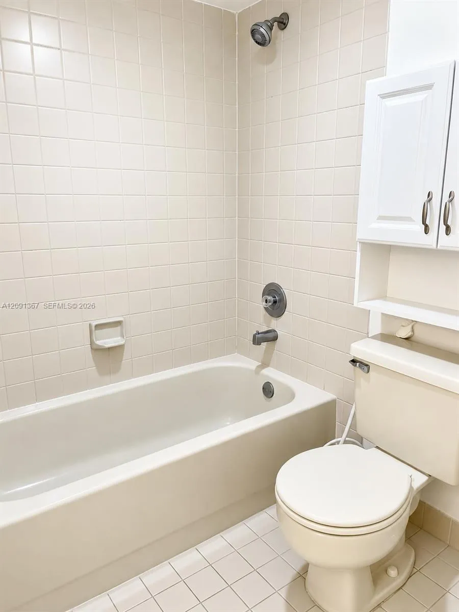13255 SW 88th Ln #402-CS Miami, FL 33186