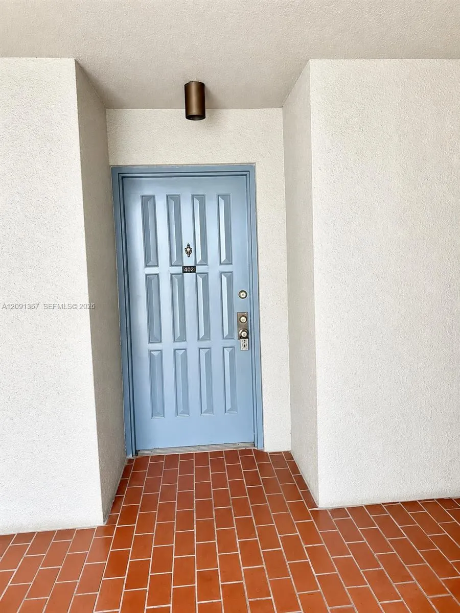 13255 SW 88th Ln #402-CS Miami, FL 33186
