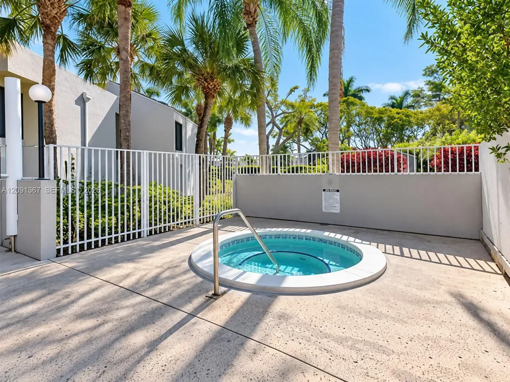 13255 SW 88th Ln #402-CS Miami, FL 33186