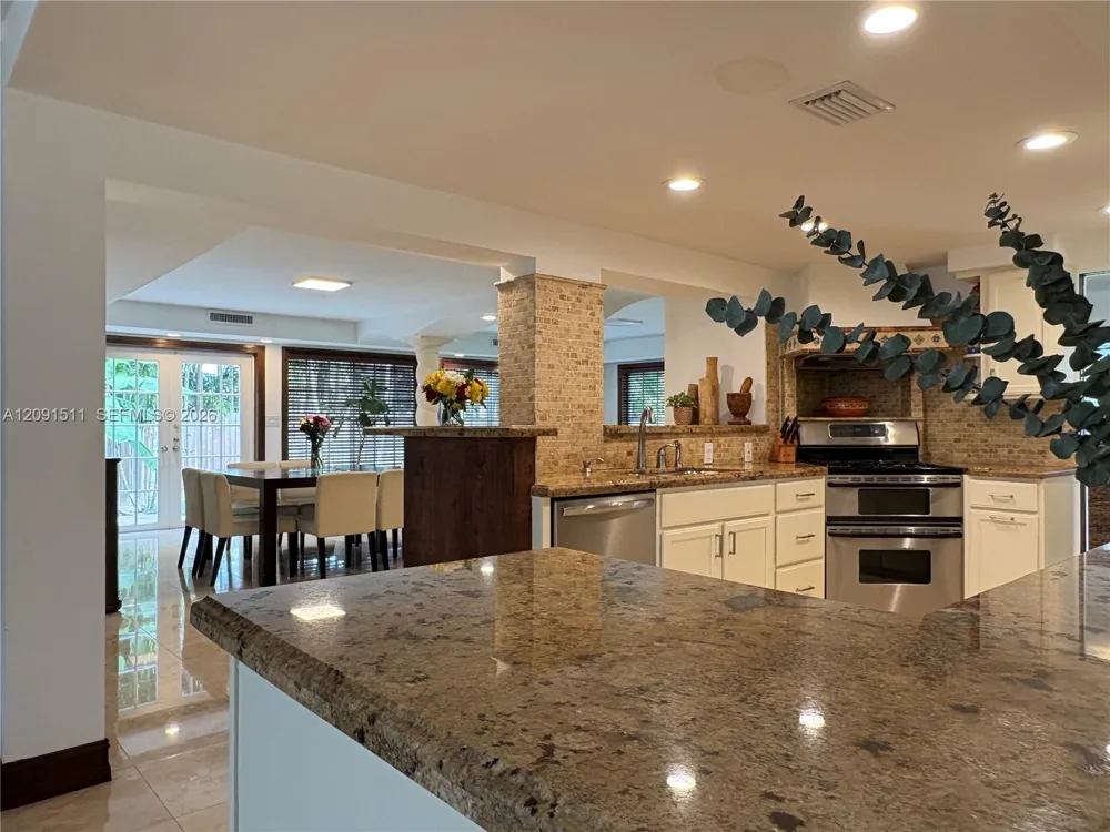 6610 SW 104th Ct Miami, FL 33173