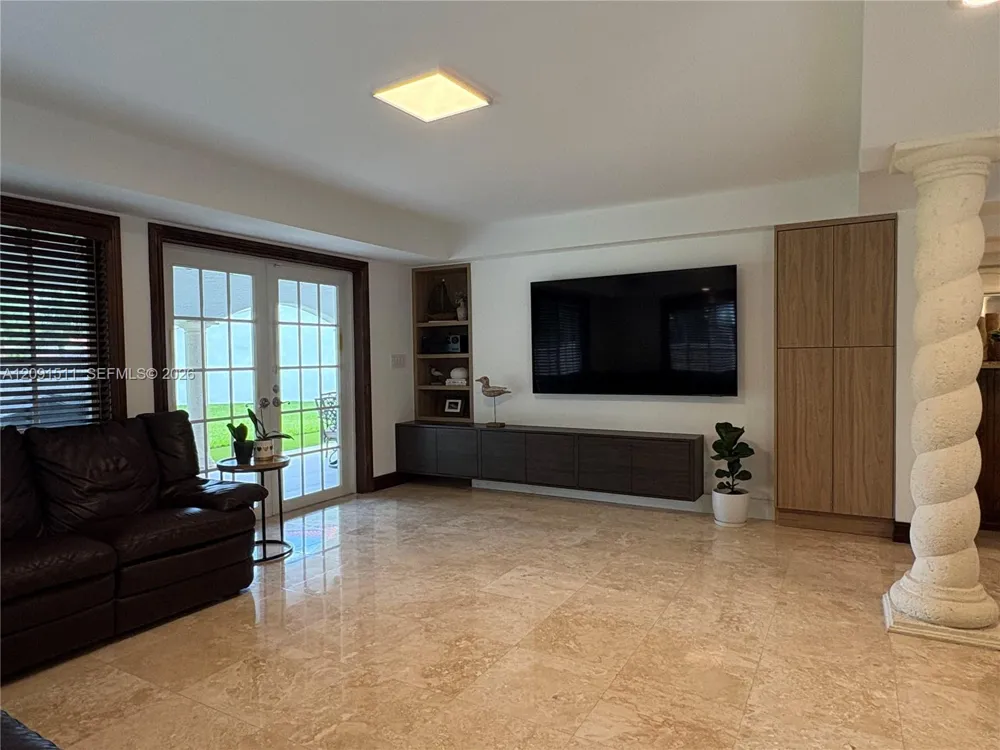 6610 SW 104th Ct Miami, FL 33173