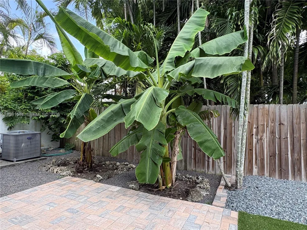 6610 SW 104th Ct Miami, FL 33173