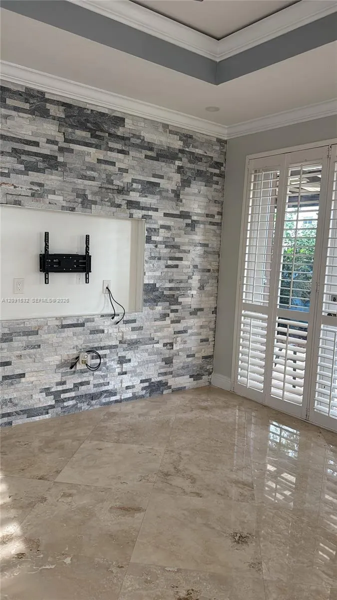 15257 SW 8th Way Miami, FL 33194
