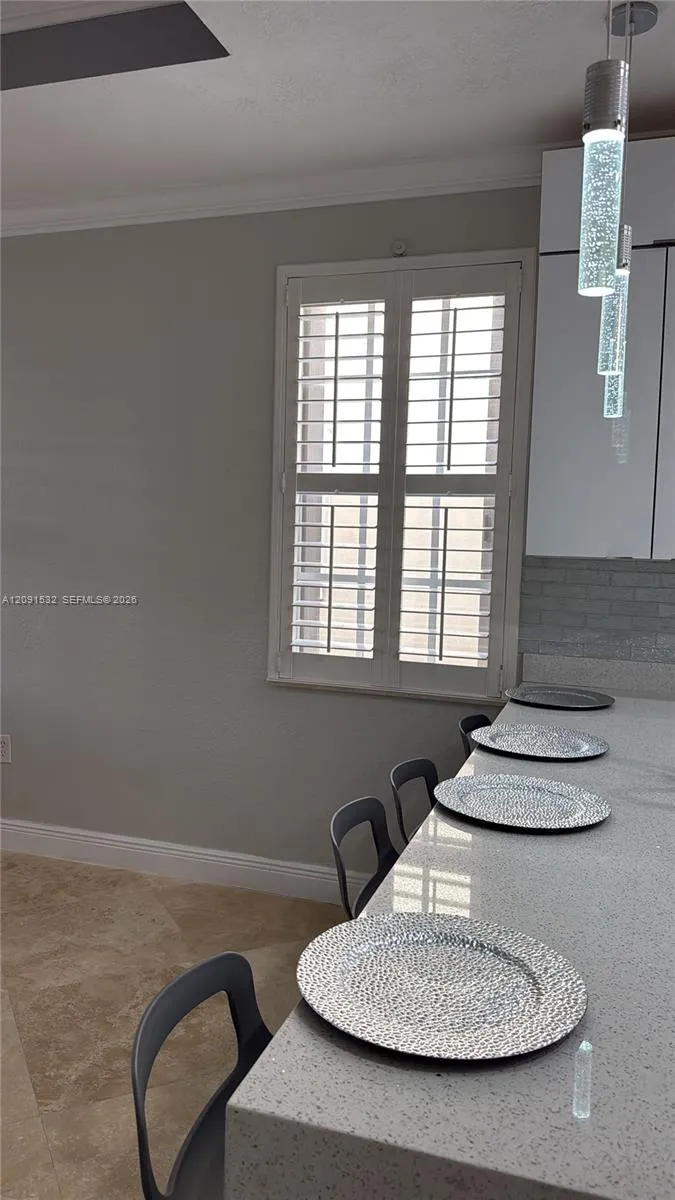 15257 SW 8th Way Miami, FL 33194