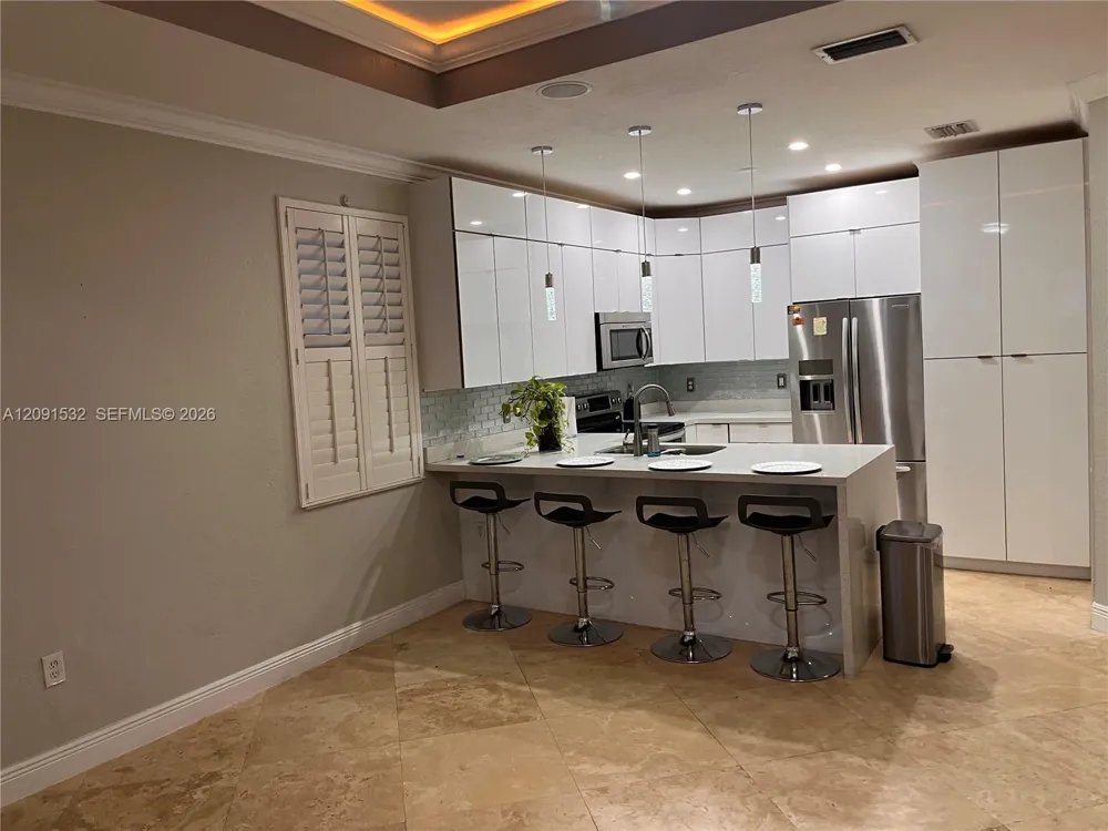 15257 SW 8th Way Miami, FL 33194