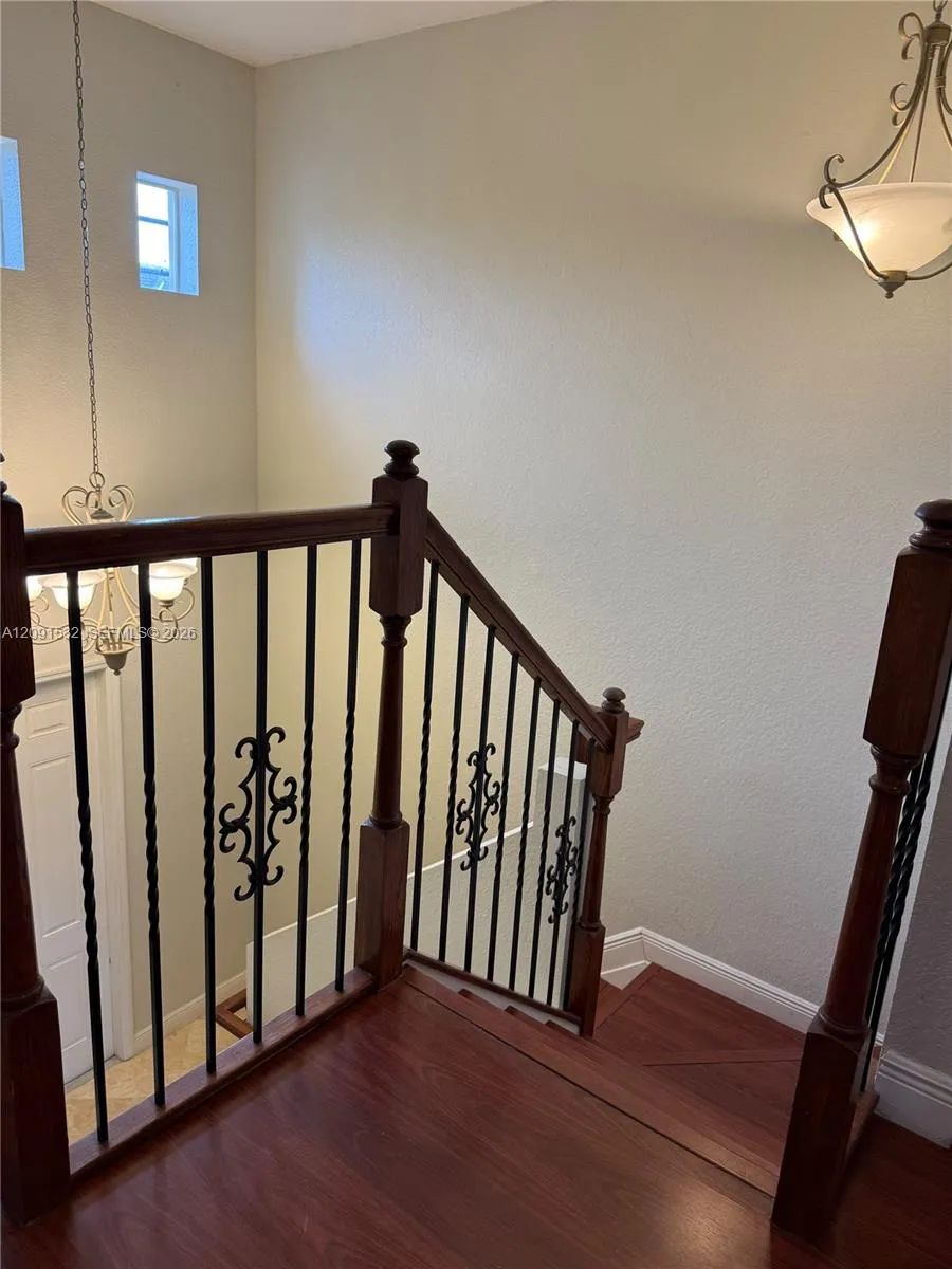 15257 SW 8th Way Miami, FL 33194