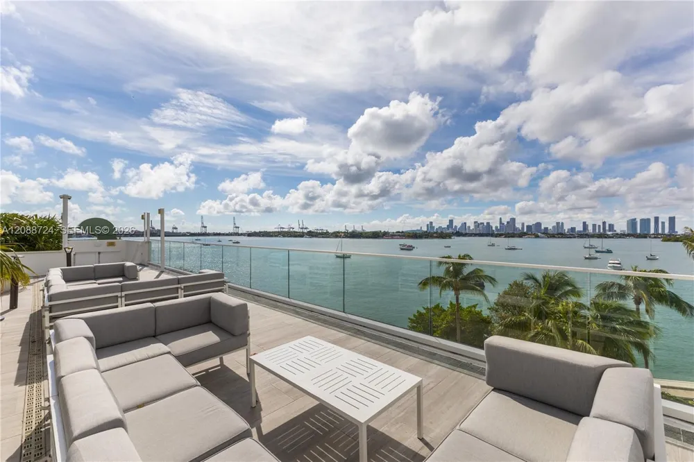 1330 West Ave #1111 Miami Beach, FL 33139