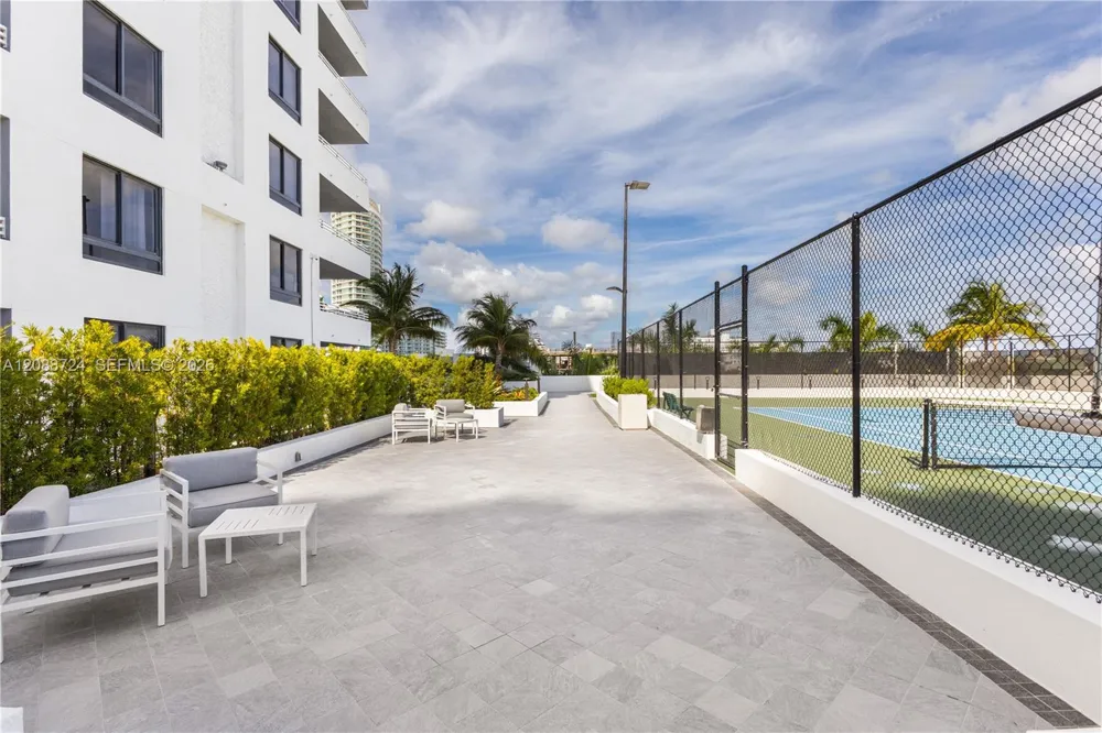 1330 West Ave #1111 Miami Beach, FL 33139