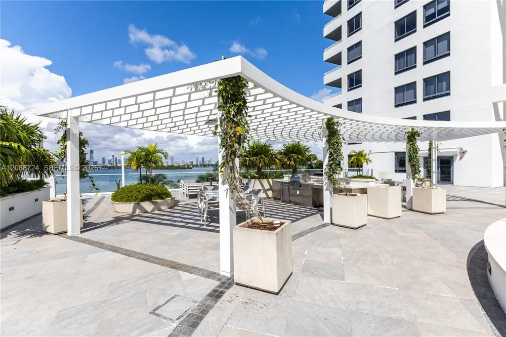 1330 West Ave #1111 Miami Beach, FL 33139