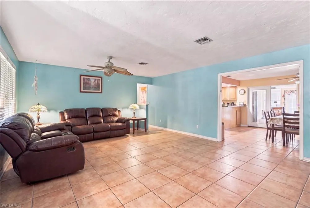6200 Sea Grass Lane Naples, FL 34116
