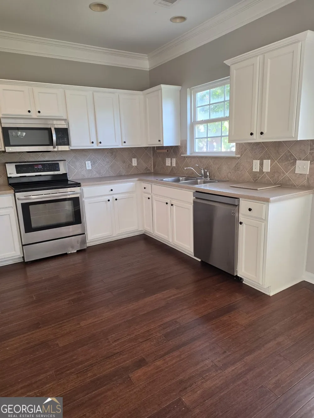 2432 Black Forest DR Conyers, GA 30012