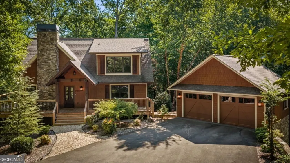 2634 Mountain Tops RD Blue Ridge, GA 30513