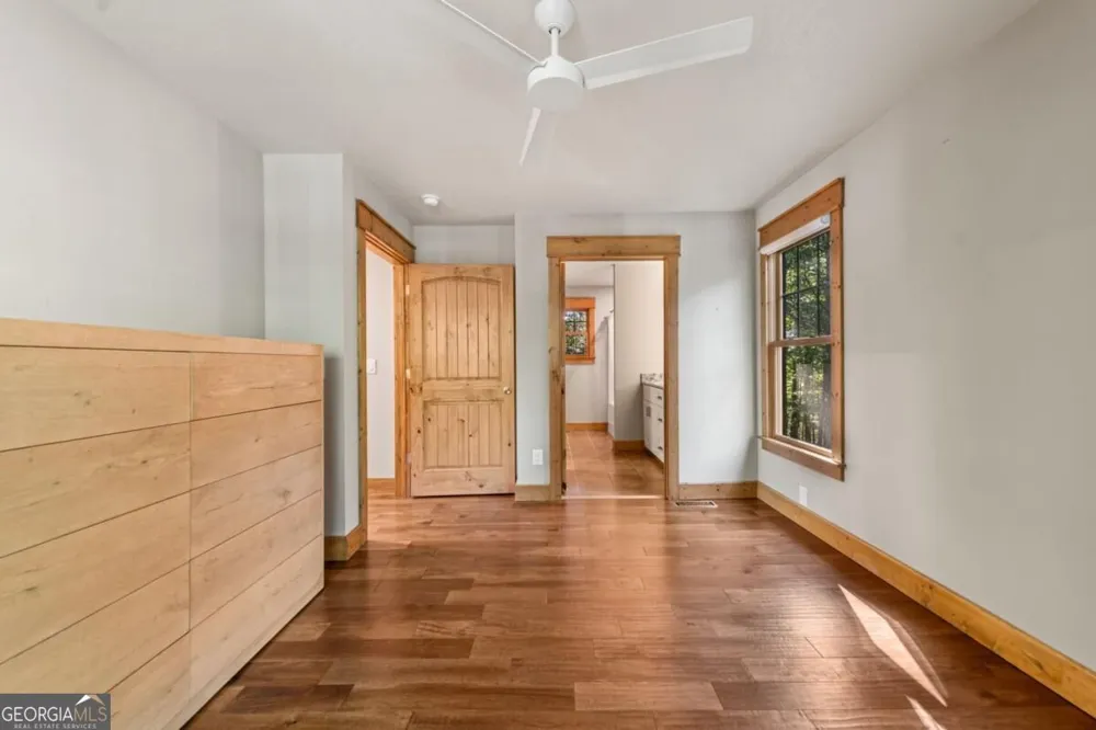 2634 Mountain Tops RD Blue Ridge, GA 30513