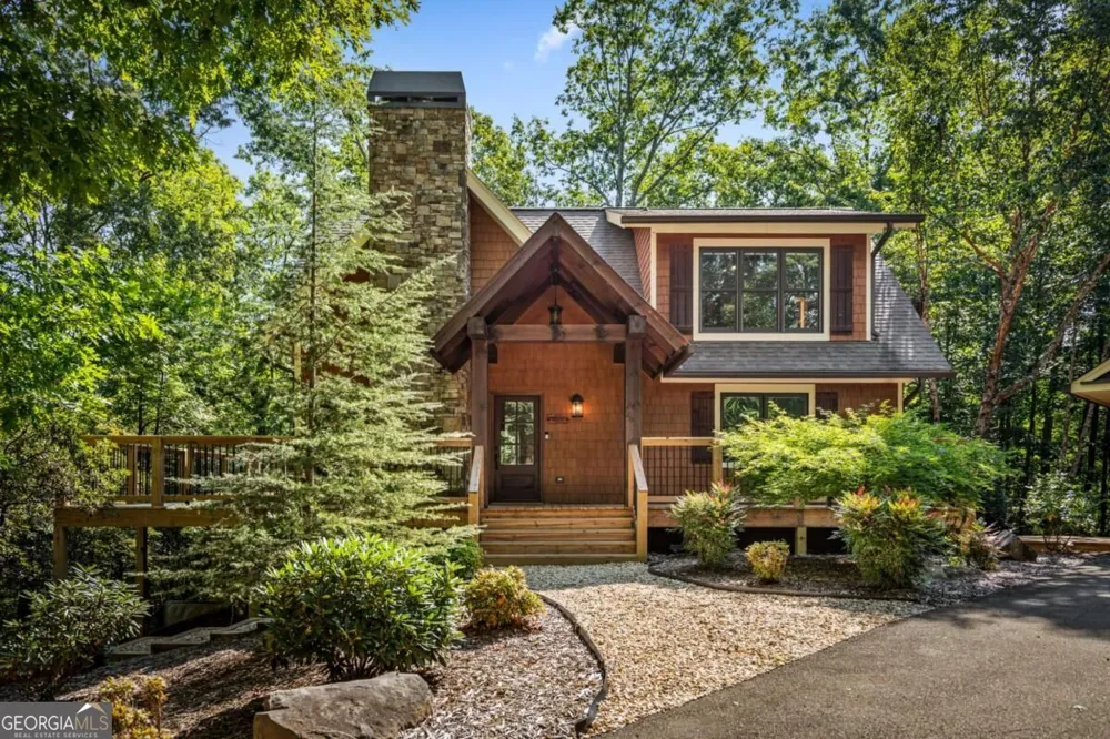 2634 Mountain Tops RD Blue Ridge, GA 30513