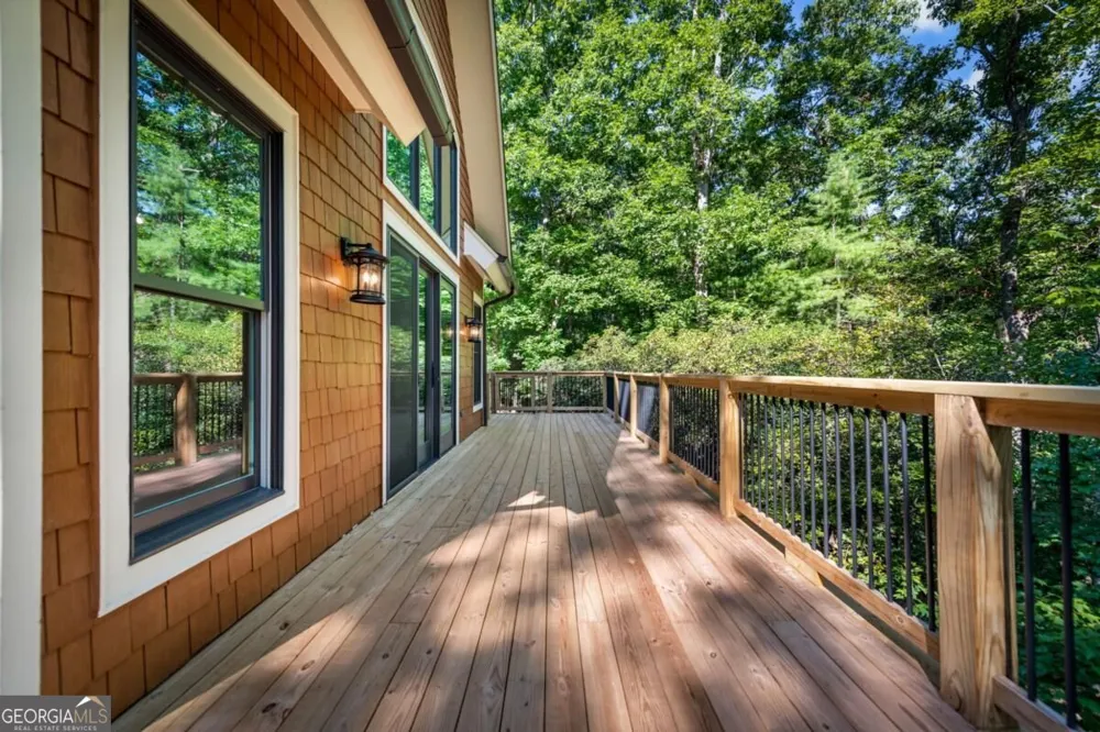 2634 Mountain Tops RD Blue Ridge, GA 30513